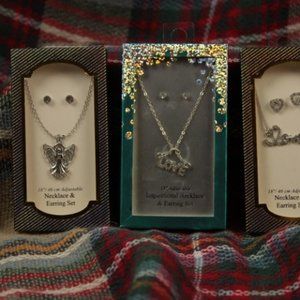 NWT Necklace/Earring Lot